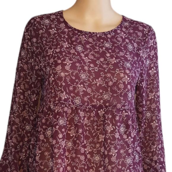Aeropstale Shirt Sheer Floral blouse purple keyhole back Size Small - Picture 6 of 13